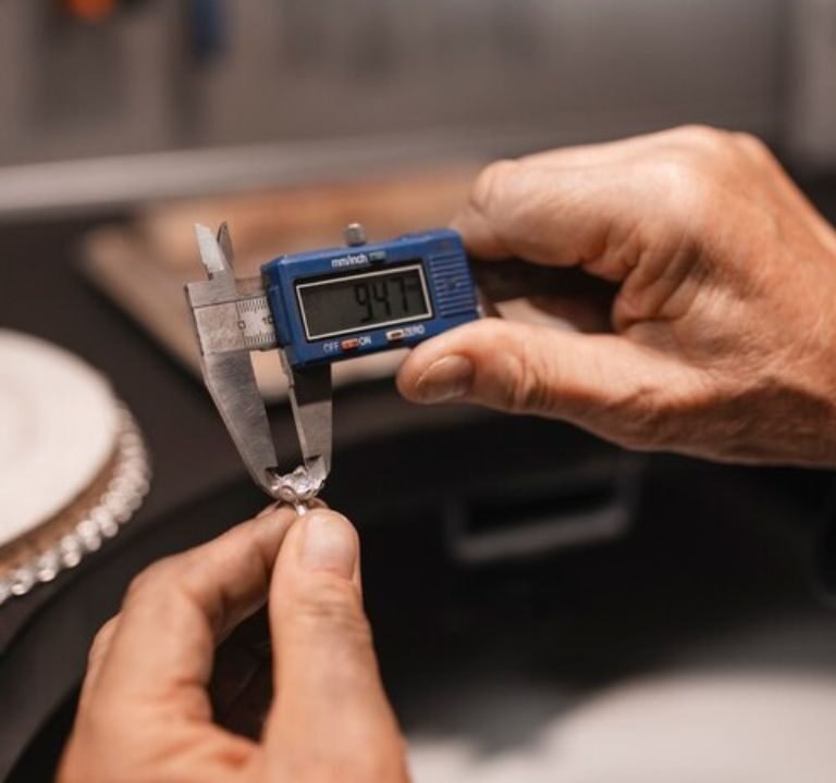 Pocket Tech Gauge 16ths: A Handy Tool for Precision Measurements